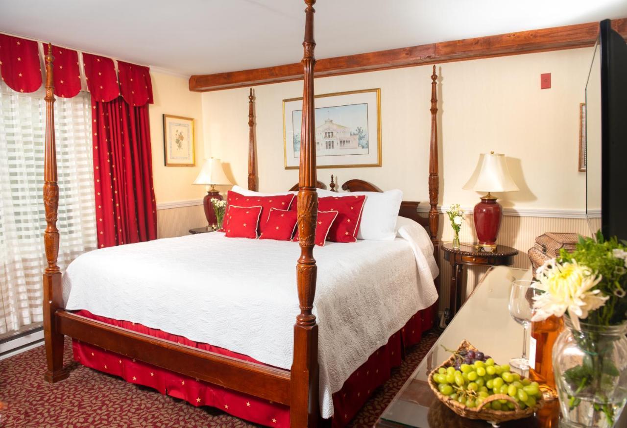Deluxe King Room NOT Pet Friendly