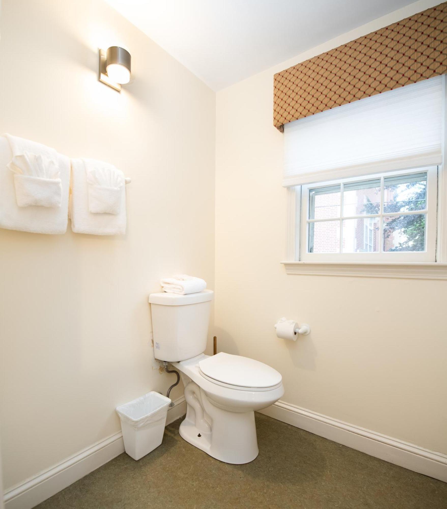 Studio Apartment NOT Pet Friendly