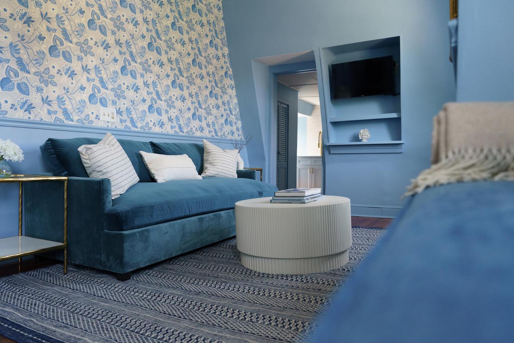 Deluxe Family Suite