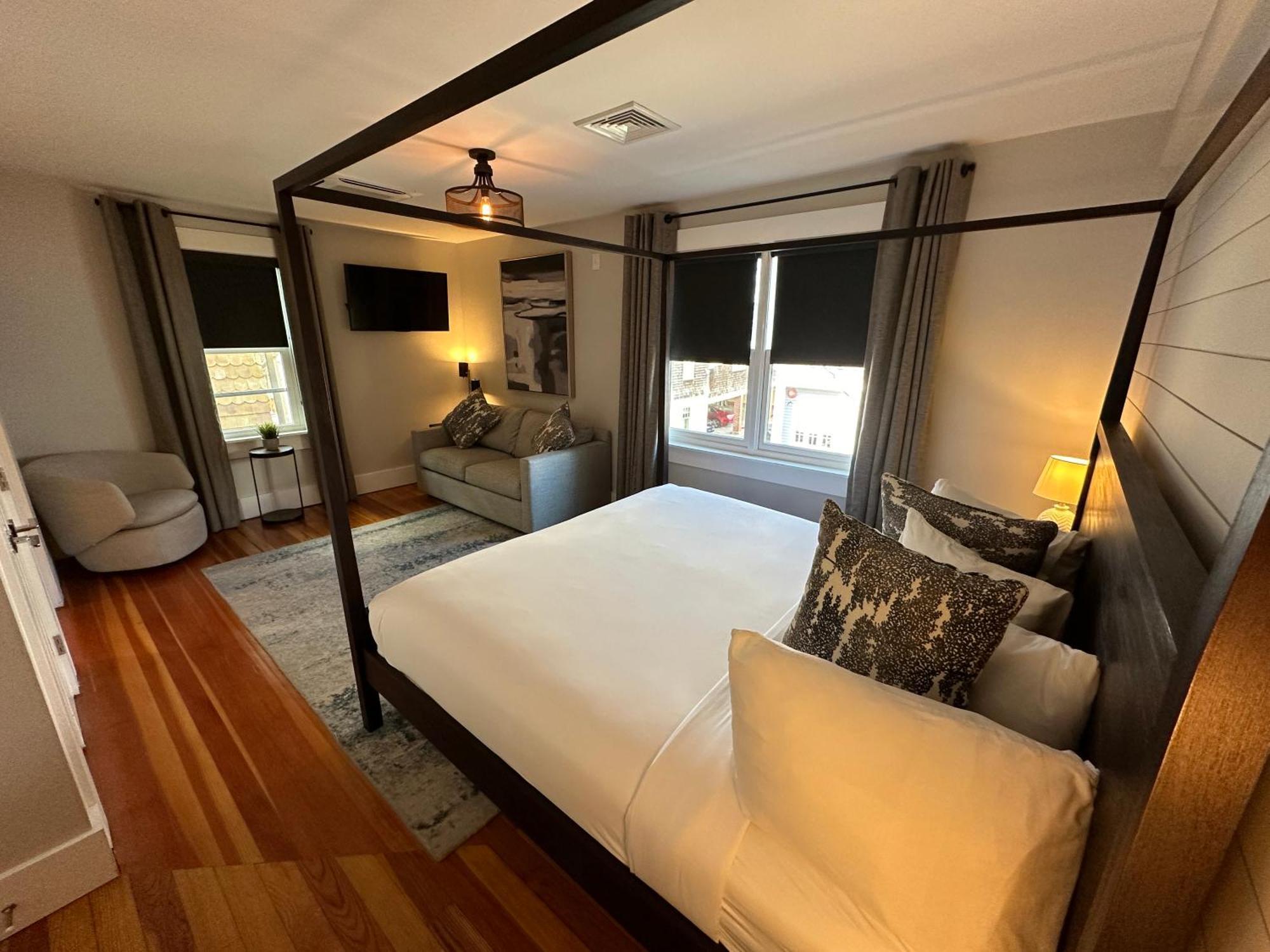 Luxury Triple Room