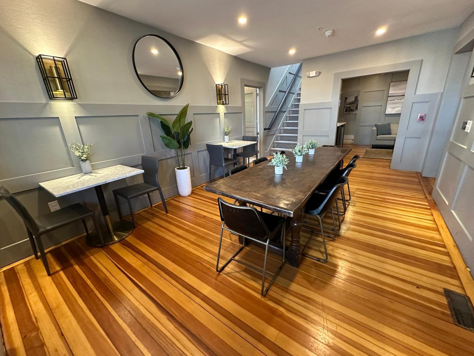 Seven-Bedroom House