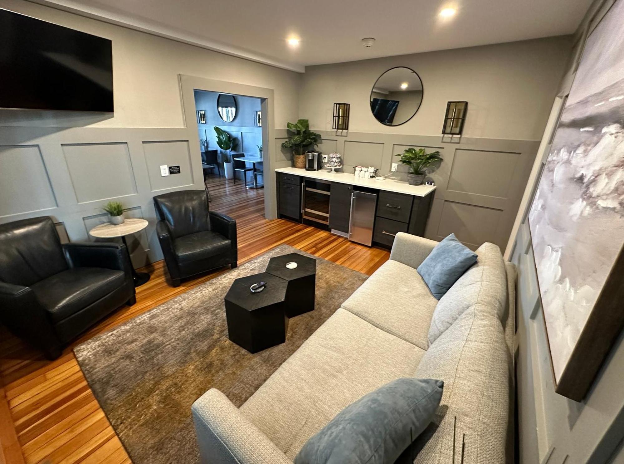 Seven-Bedroom House