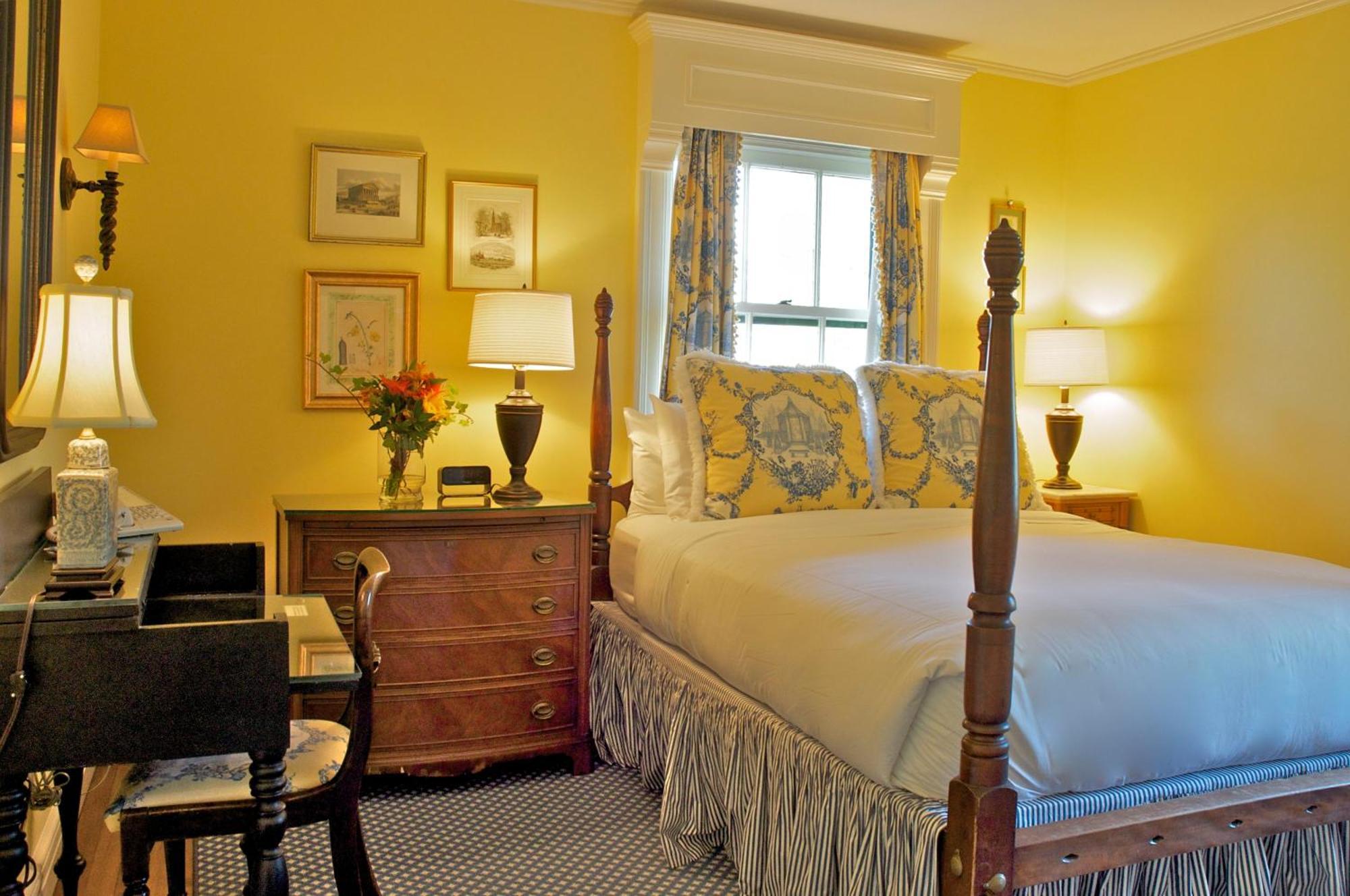 Double Room Private Bathroom Murray Room