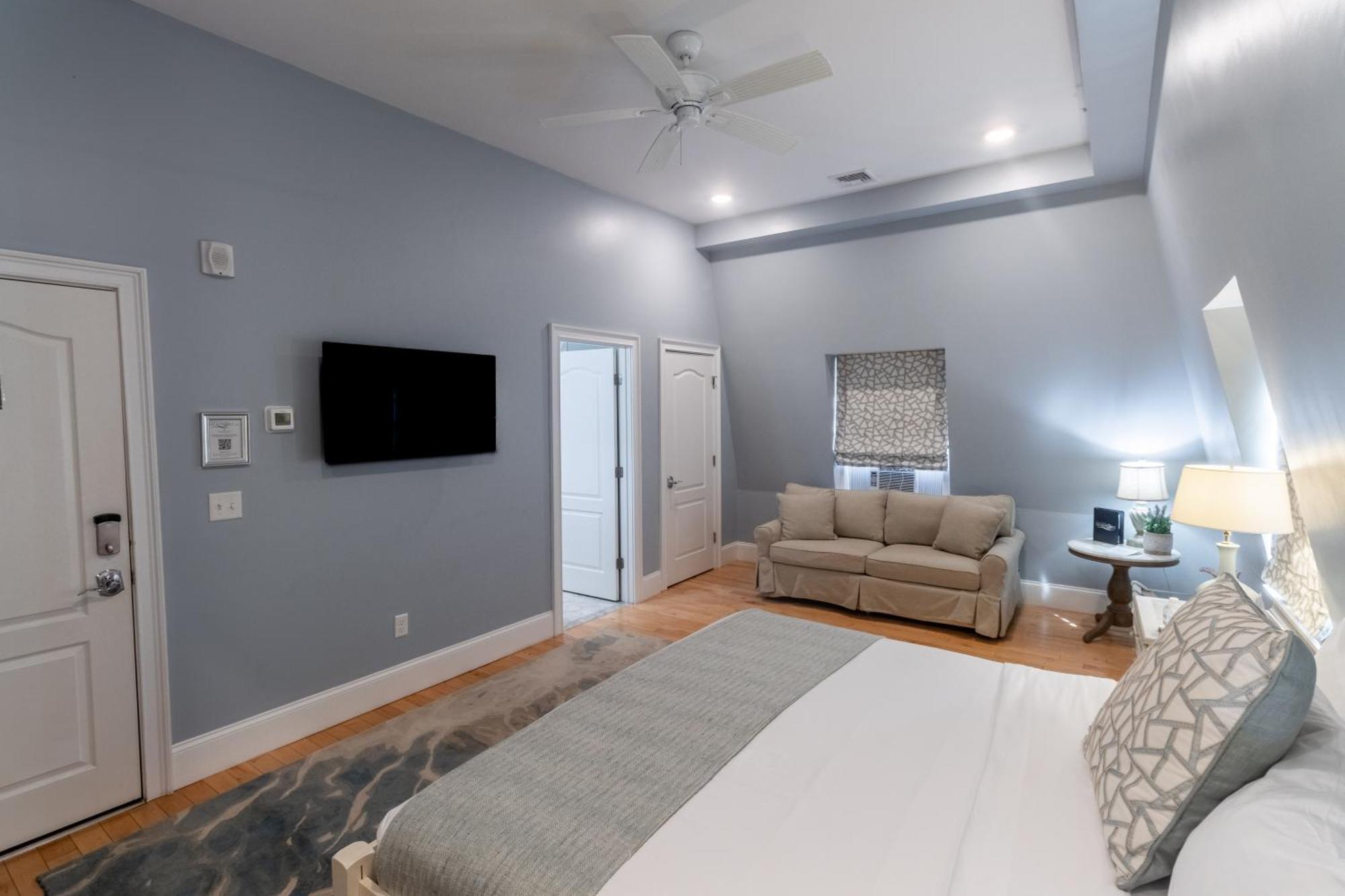 King Room Sofa Bed