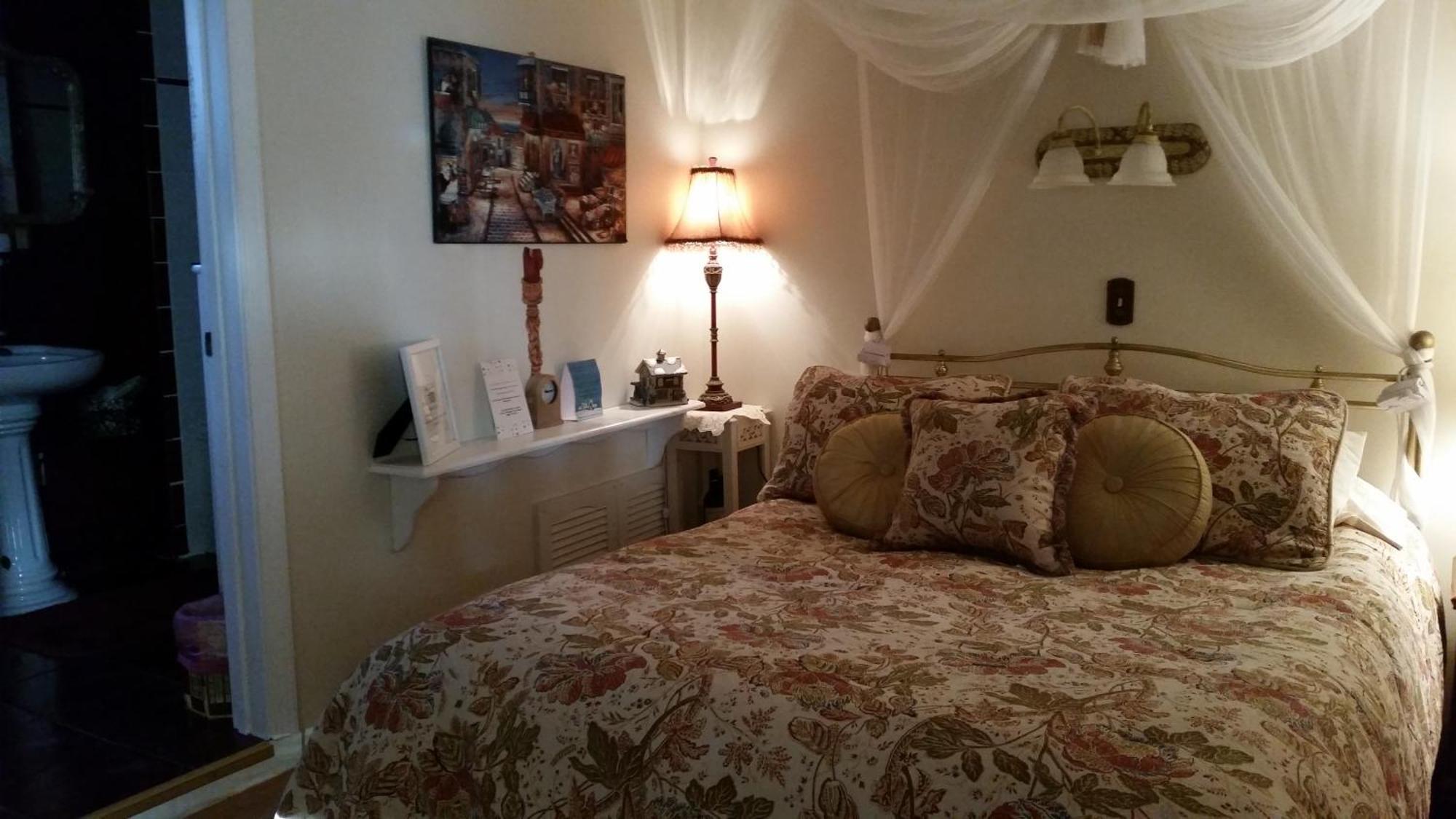Poolside Suite