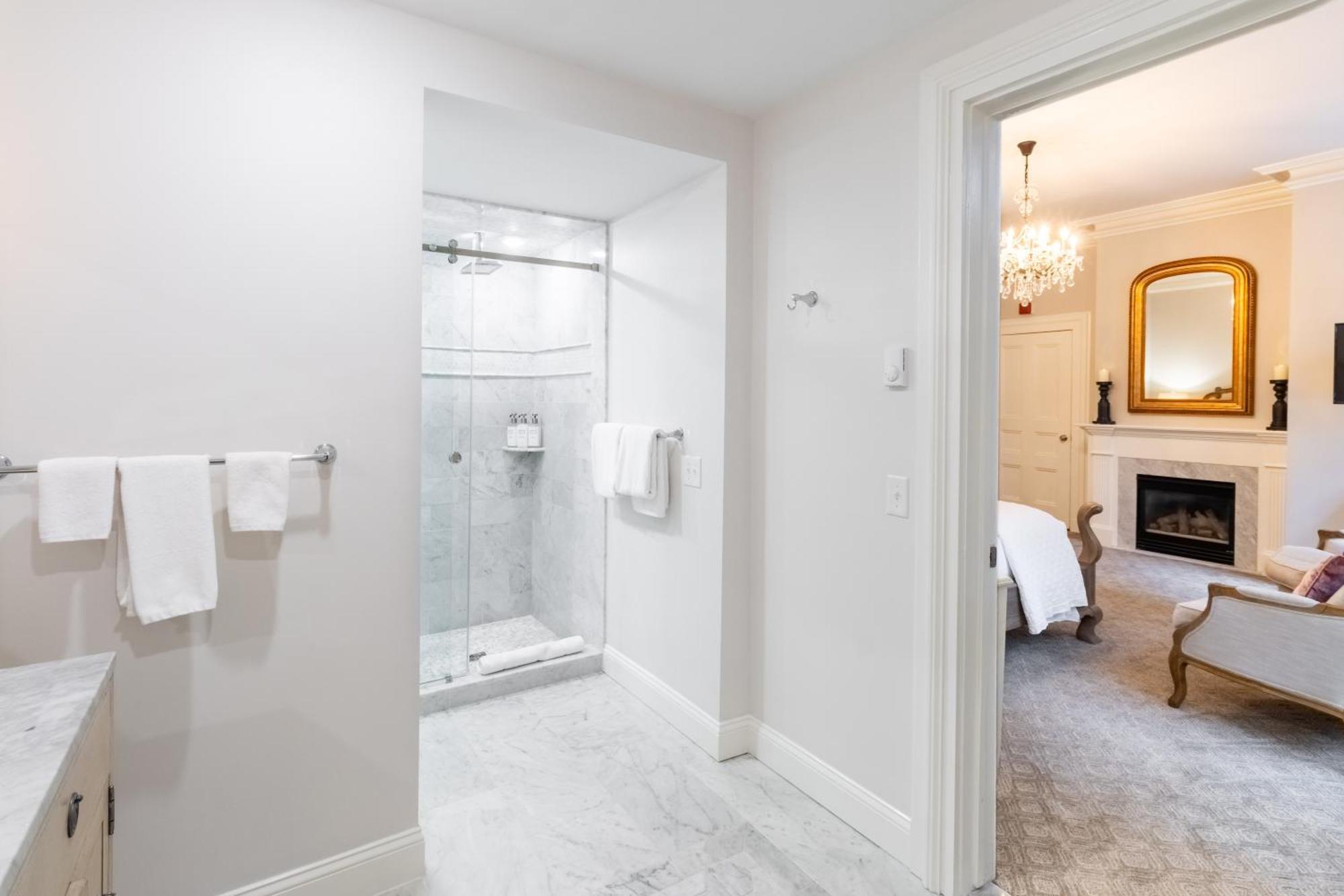 Room 2 – King Room