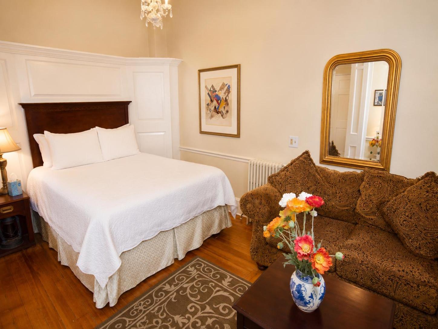 Queen Room