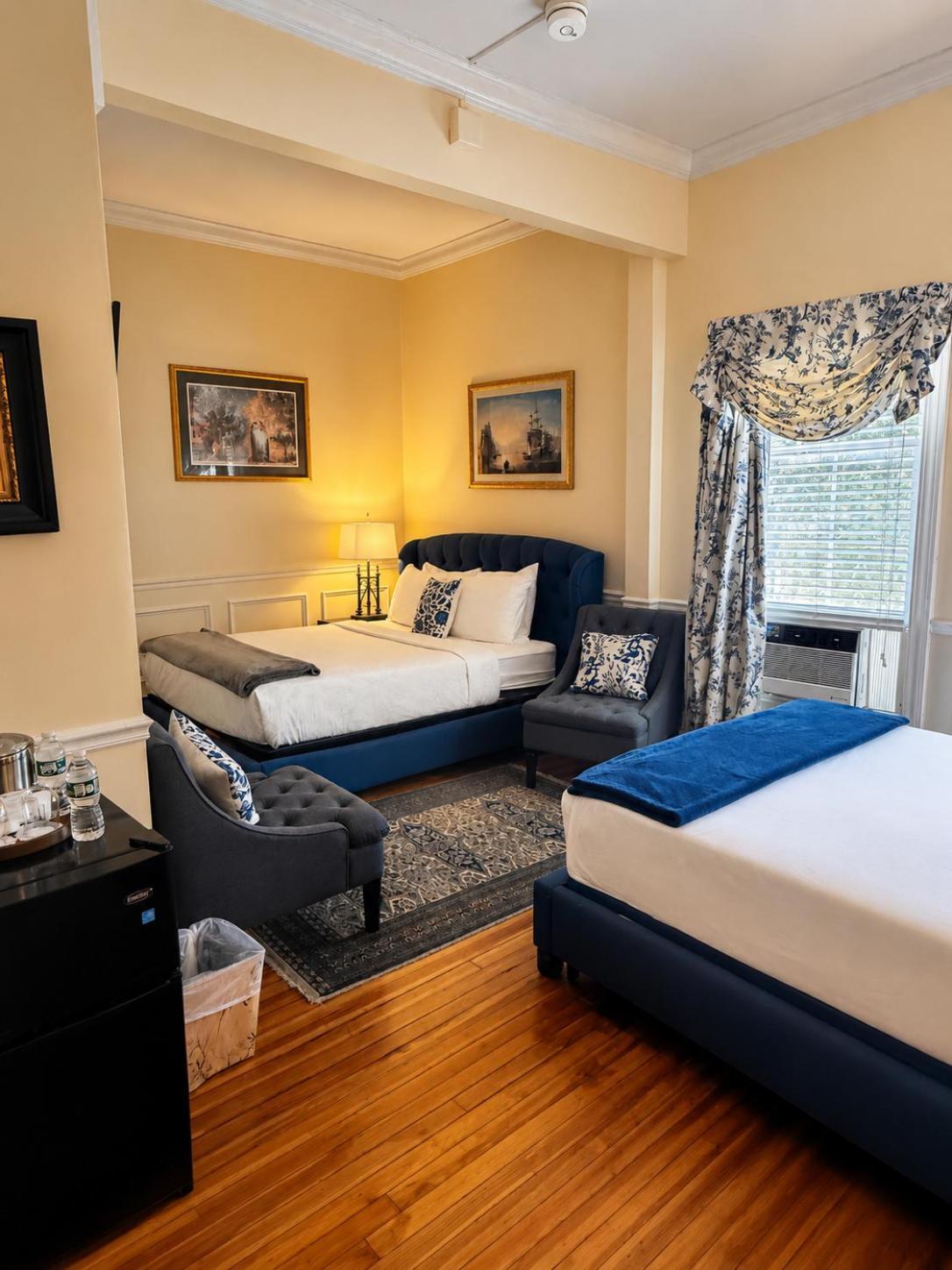 Queen Room Two Queen Beds