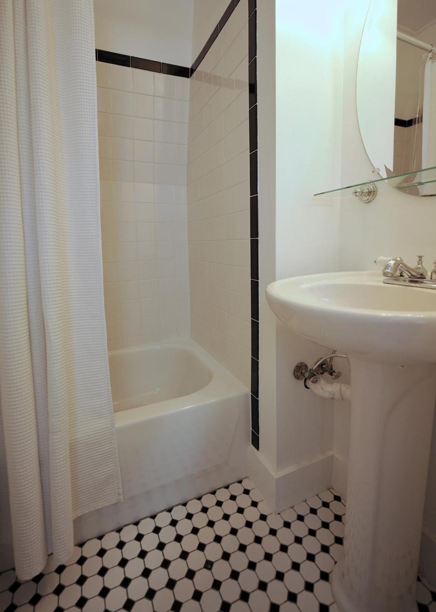 Carriage House Room