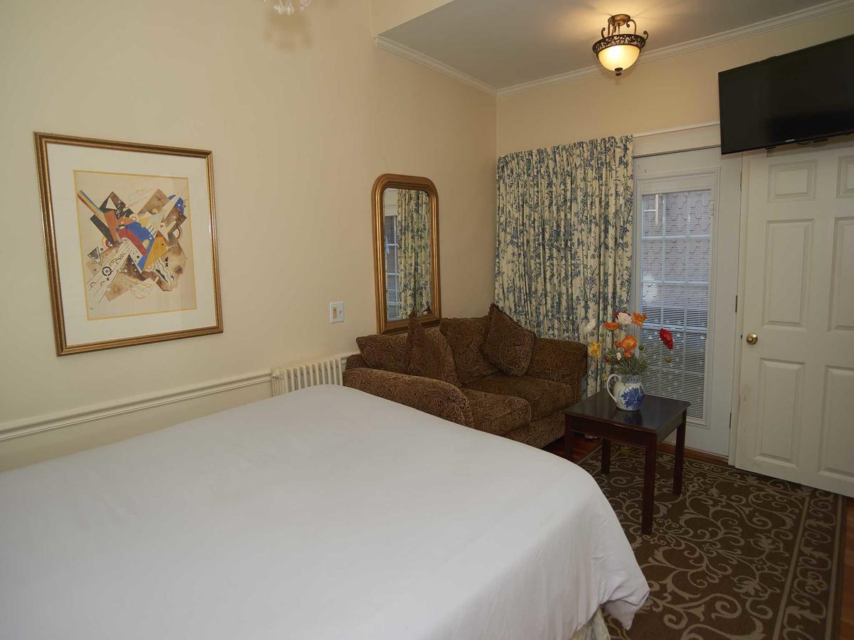 Queen Room