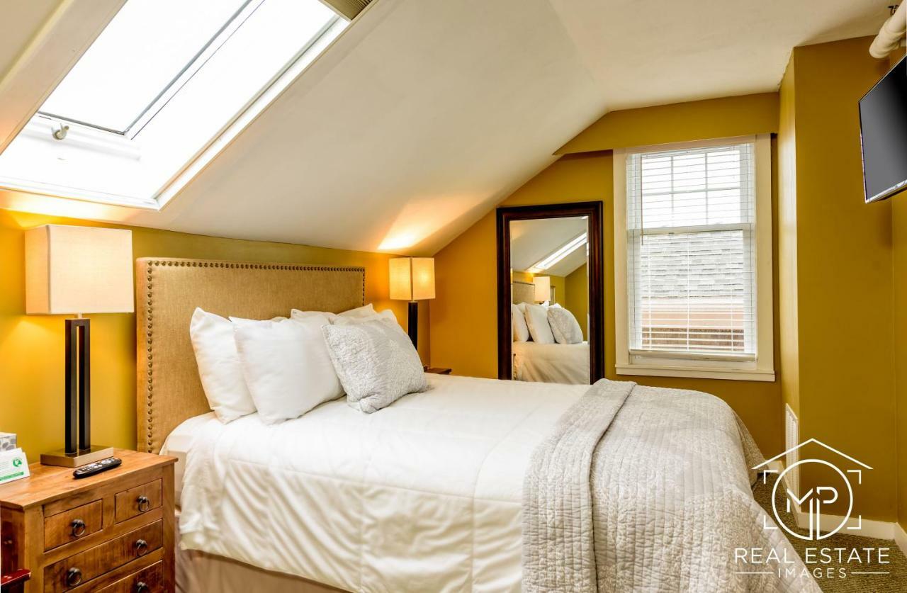 Room 16 Alberta Apartment 2 Queen Bedrooms