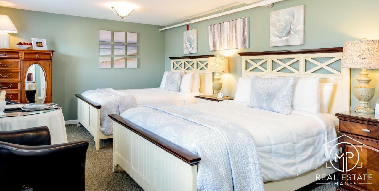 Room 3 Lilac Room Two Queen Beds