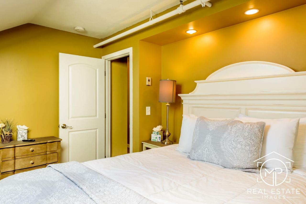 Room 16 Alberta Apartment 2 Queen Bedrooms