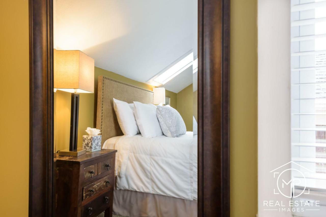 Room 16 Alberta Apartment 2 Queen Bedrooms