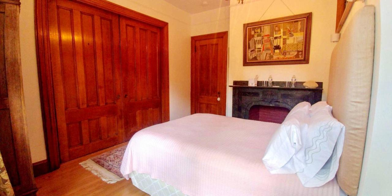 Queen Room Spa Bath