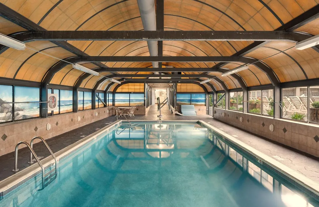Club Wyndham Newport Onshore-1