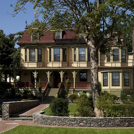 The Cliffside Inn-2