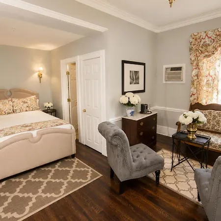 Bellevue Manor-3