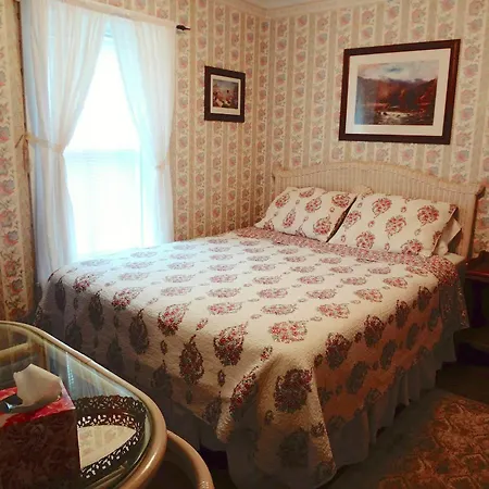 The Henry Collins Inn-2