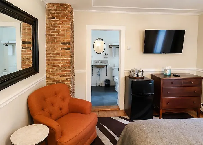 Bellevue House Bed & Breakfast Newport